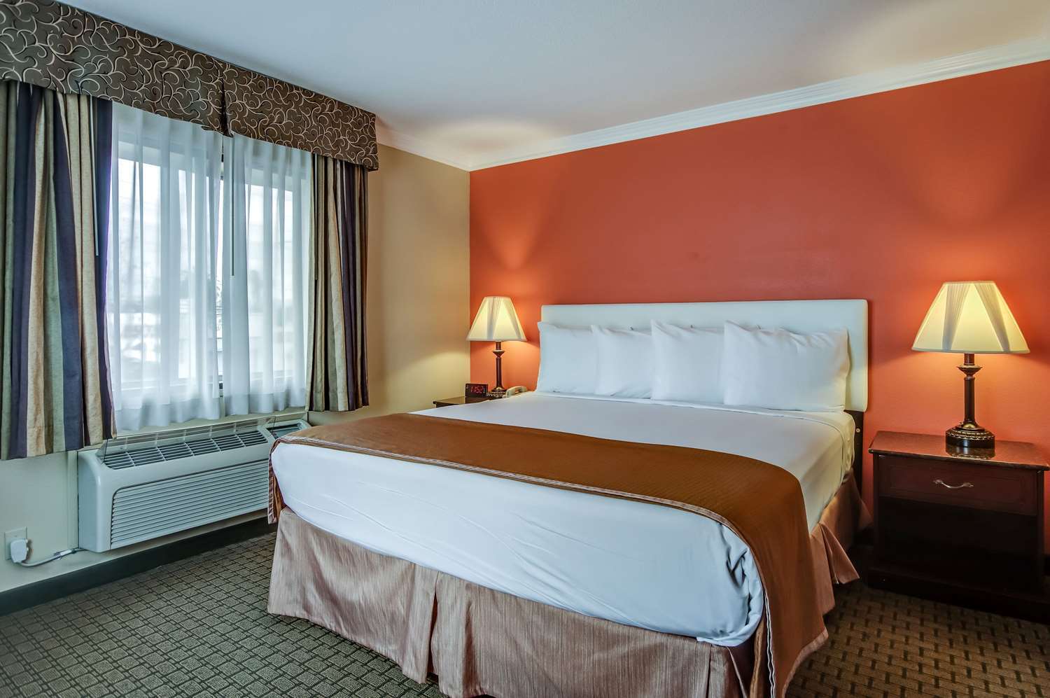 Howard Johnson By Wyndham Reseda Hotel & Suites Los Ángeles Exterior foto