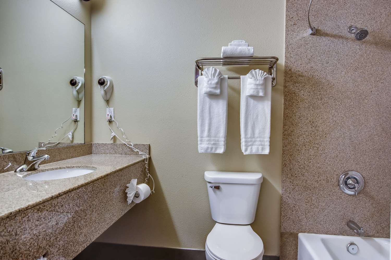 Howard Johnson By Wyndham Reseda Hotel & Suites Los Ángeles Exterior foto