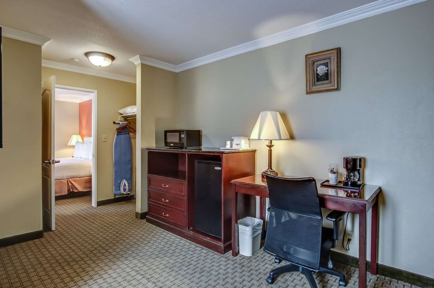 Howard Johnson By Wyndham Reseda Hotel & Suites Los Ángeles Exterior foto